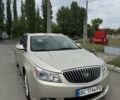 Бежевый Бьюик ЛаКросс, объемом двигателя 2.38 л и пробегом 235 тыс. км за 11200 $, фото 1 на Automoto.ua