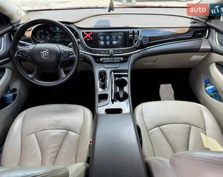 Красный Бьюик ЛаКросс, объемом двигателя 3.56 л и пробегом 132 тыс. км за 16499 $, фото 7 на Automoto.ua