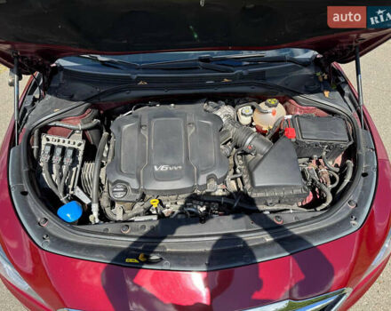 Красный Бьюик ЛаКросс, объемом двигателя 3.56 л и пробегом 132 тыс. км за 16499 $, фото 4 на Automoto.ua