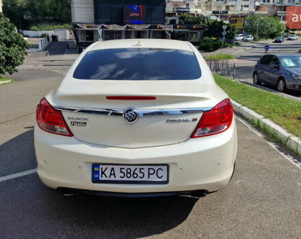 Белый Бьюик Регал, объемом двигателя 2 л и пробегом 165 тыс. км за 7999 $, фото 7 на Automoto.ua