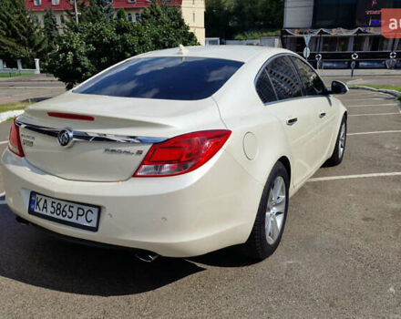 Белый Бьюик Регал, объемом двигателя 2 л и пробегом 165 тыс. км за 7999 $, фото 1 на Automoto.ua