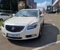 Белый Бьюик Регал, объемом двигателя 2 л и пробегом 164 тыс. км за 8800 $, фото 1 на Automoto.ua