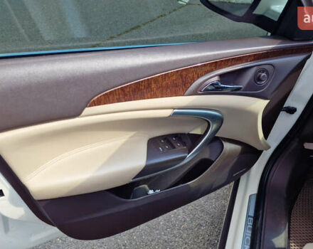 Белый Бьюик Регал, объемом двигателя 2 л и пробегом 165 тыс. км за 7999 $, фото 16 на Automoto.ua