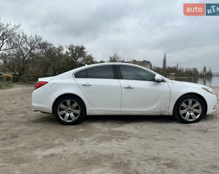 Белый Бьюик Регал, объемом двигателя 2 л и пробегом 167 тыс. км за 8500 $, фото 6 на Automoto.ua