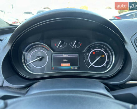 Білий Бьюік Regal, об'ємом двигуна 2 л та пробігом 149 тис. км за 7900 $, фото 15 на Automoto.ua