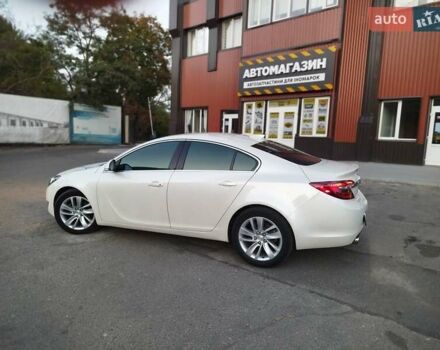 Білий Бьюік Regal, об'ємом двигуна 2 л та пробігом 109 тис. км за 11000 $, фото 4 на Automoto.ua