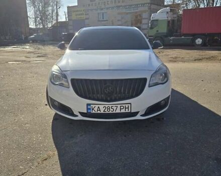 Білий Бьюік Regal, об'ємом двигуна 2 л та пробігом 223 тис. км за 9000 $, фото 13 на Automoto.ua