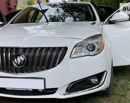 Белый Бьюик Регал, объемом двигателя 2 л и пробегом 136 тыс. км за 11000 $, фото 10 на Automoto.ua