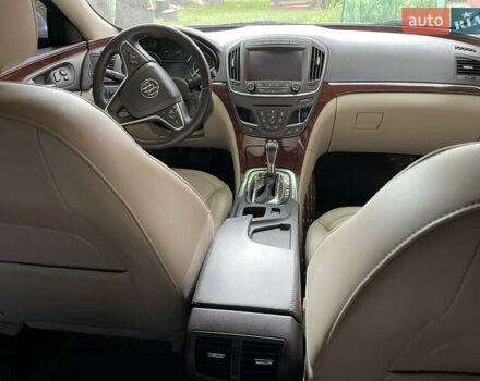 Белый Бьюик Регал, объемом двигателя 2 л и пробегом 136 тыс. км за 11000 $, фото 4 на Automoto.ua