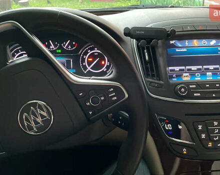 Белый Бьюик Регал, объемом двигателя 2 л и пробегом 136 тыс. км за 11000 $, фото 15 на Automoto.ua