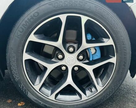 Білий Бьюік Regal, об'ємом двигуна 2 л та пробігом 148 тис. км за 7600 $, фото 6 на Automoto.ua