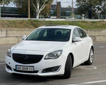 Белый Бьюик Регал, объемом двигателя 2 л и пробегом 130 тыс. км за 9700 $, фото 1 на Automoto.ua