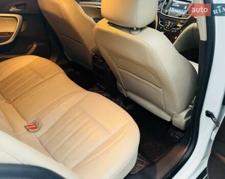 Білий Бьюік Regal, об'ємом двигуна 2 л та пробігом 148 тис. км за 7600 $, фото 11 на Automoto.ua