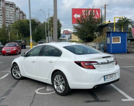 Белый Бьюик Регал, объемом двигателя 2 л и пробегом 130 тыс. км за 9700 $, фото 4 на Automoto.ua