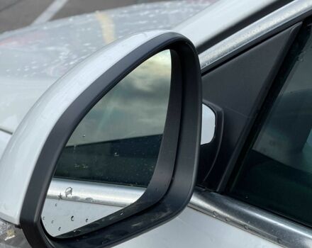 Белый Бьюик Регал, объемом двигателя 2 л и пробегом 130 тыс. км за 9700 $, фото 15 на Automoto.ua