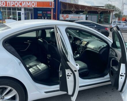 Белый Бьюик Регал, объемом двигателя 2 л и пробегом 130 тыс. км за 9700 $, фото 8 на Automoto.ua