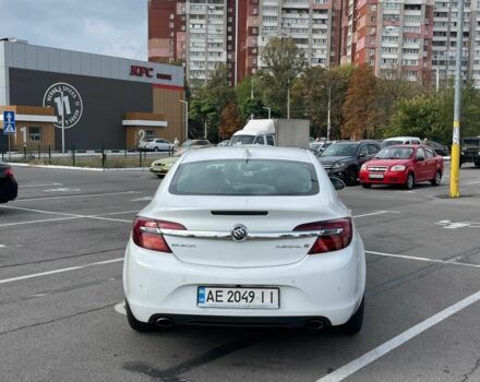 Белый Бьюик Регал, объемом двигателя 2 л и пробегом 130 тыс. км за 9700 $, фото 5 на Automoto.ua