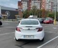 Белый Бьюик Регал, объемом двигателя 2 л и пробегом 130 тыс. км за 9700 $, фото 5 на Automoto.ua