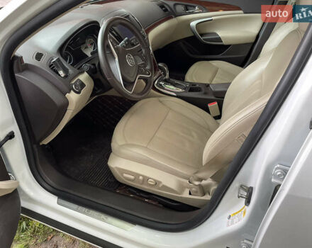 Белый Бьюик Регал, объемом двигателя 2 л и пробегом 136 тыс. км за 11000 $, фото 5 на Automoto.ua