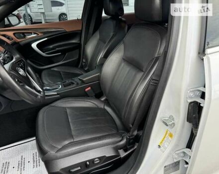 Белый Бьюик Регал, объемом двигателя 2 л и пробегом 66 тыс. км за 2000 $, фото 13 на Automoto.ua