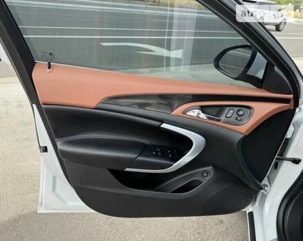 Белый Бьюик Регал, объемом двигателя 2 л и пробегом 66 тыс. км за 2000 $, фото 24 на Automoto.ua