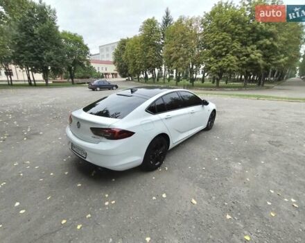 Белый Бьюик Регал, объемом двигателя 2 л и пробегом 181 тыс. км за 14000 $, фото 4 на Automoto.ua