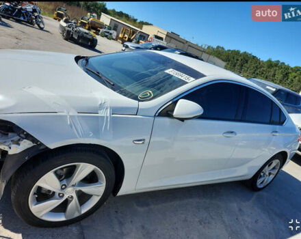 Білий Бьюік Regal, об'ємом двигуна 2 л та пробігом 139 тис. км за 7500 $, фото 3 на Automoto.ua