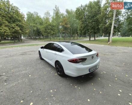 Белый Бьюик Регал, объемом двигателя 2 л и пробегом 181 тыс. км за 14000 $, фото 2 на Automoto.ua