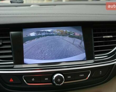 Белый Бьюик Регал, объемом двигателя 2 л и пробегом 142 тыс. км за 16999 $, фото 28 на Automoto.ua