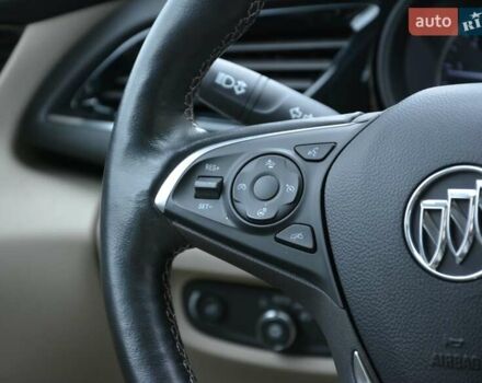 Белый Бьюик Регал, объемом двигателя 2 л и пробегом 142 тыс. км за 16999 $, фото 23 на Automoto.ua