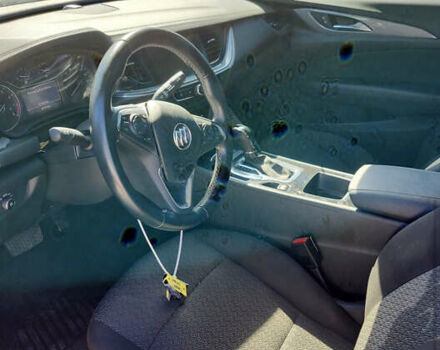 Білий Бьюік Regal, об'ємом двигуна 2 л та пробігом 139 тис. км за 7500 $, фото 9 на Automoto.ua