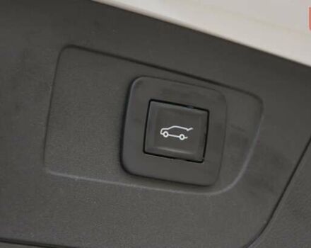 Белый Бьюик Регал, объемом двигателя 2 л и пробегом 142 тыс. км за 15999 $, фото 47 на Automoto.ua