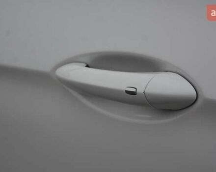 Белый Бьюик Регал, объемом двигателя 2 л и пробегом 142 тыс. км за 16999 $, фото 12 на Automoto.ua