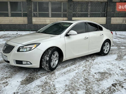 Белый Бьюик Регал, объемом двигателя 2 л и пробегом 165 тыс. км за 8350 $, фото 1 на Automoto.ua