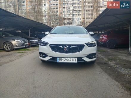 Білий Бьюік Regal, об'ємом двигуна 2 л та пробігом 70 тис. км за 15300 $, фото 1 на Automoto.ua