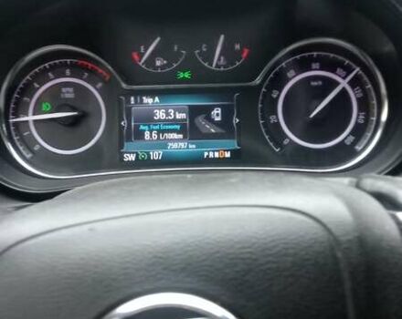 Черный Бьюик Регал, объемом двигателя 2 л и пробегом 280 тыс. км за 8700 $, фото 2 на Automoto.ua