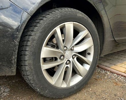 Черный Бьюик Регал, объемом двигателя 2 л и пробегом 170 тыс. км за 11500 $, фото 3 на Automoto.ua