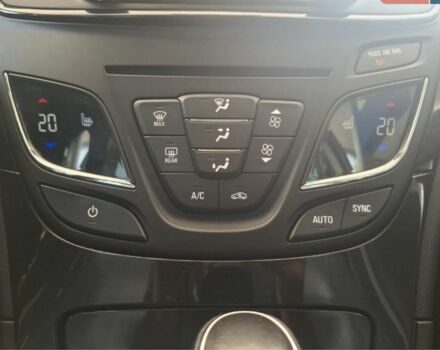 Черный Бьюик Регал, объемом двигателя 2 л и пробегом 184 тыс. км за 8400 $, фото 8 на Automoto.ua