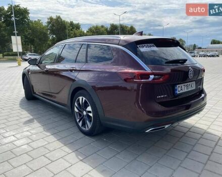 Красный Бьюик Регал, объемом двигателя 2 л и пробегом 63 тыс. км за 17500 $, фото 3 на Automoto.ua