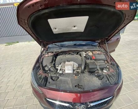 Красный Бьюик Регал, объемом двигателя 2 л и пробегом 63 тыс. км за 17500 $, фото 19 на Automoto.ua