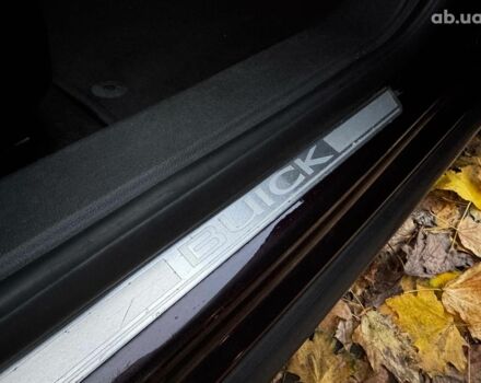 Красный Бьюик Регал, объемом двигателя 2 л и пробегом 102 тыс. км за 10490 $, фото 32 на Automoto.ua