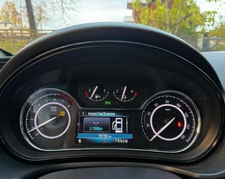 Красный Бьюик Регал, объемом двигателя 2 л и пробегом 102 тыс. км за 10490 $, фото 14 на Automoto.ua