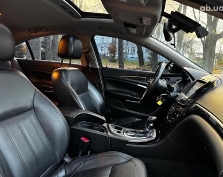 Красный Бьюик Регал, объемом двигателя 2 л и пробегом 102 тыс. км за 10490 $, фото 31 на Automoto.ua