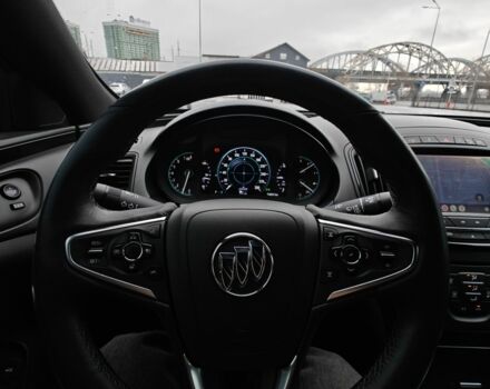 Червоний Бьюік Regal, об'ємом двигуна 2 л та пробігом 75 тис. км за 14800 $, фото 9 на Automoto.ua