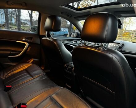 Красный Бьюик Регал, объемом двигателя 2 л и пробегом 102 тыс. км за 10490 $, фото 27 на Automoto.ua