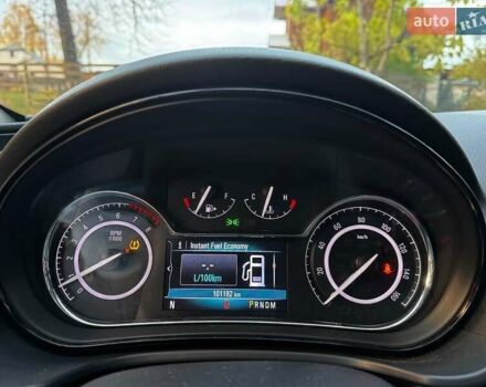 Червоний Бьюік Regal, об'ємом двигуна 2 л та пробігом 102 тис. км за 10490 $, фото 14 на Automoto.ua