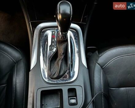 Червоний Бьюік Regal, об'ємом двигуна 2 л та пробігом 102 тис. км за 10490 $, фото 20 на Automoto.ua