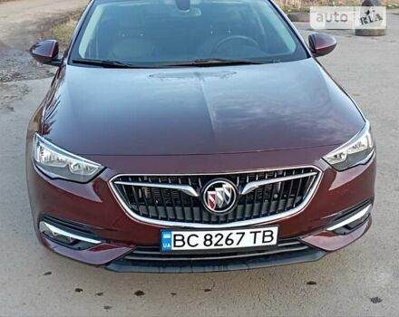 Червоний Бьюік Regal, об'ємом двигуна 2 л та пробігом 81 тис. км за 15500 $, фото 1 на Automoto.ua