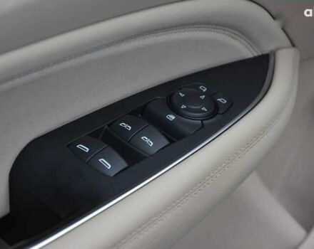 Бьюик Регал, объемом двигателя 2 л и пробегом 146 тыс. км за 17499 $, фото 17 на Automoto.ua