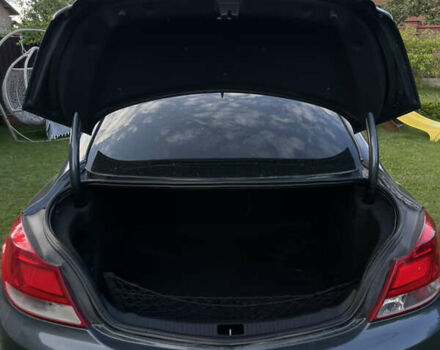 Серый Бьюик Регал, объемом двигателя 2 л и пробегом 192 тыс. км за 7999 $, фото 1 на Automoto.ua